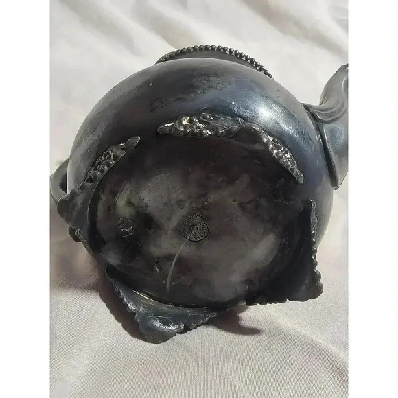 Antique Wallace Bros Quadruple plate teapot - Picture 4 of 5